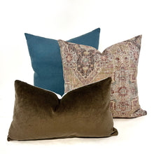 Load image into Gallery viewer, Lagoon blue linen pillow cover
